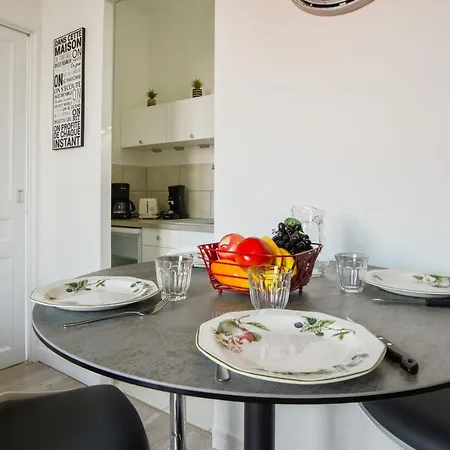 Granite - Welkeys Apartamento *